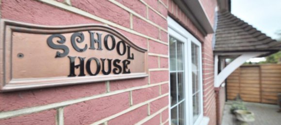 3 bedrooms House in Bromley, United Kingdom No. 13426 5