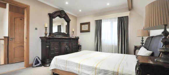 3 bedrooms House in Bromley, United Kingdom No. 13426 9