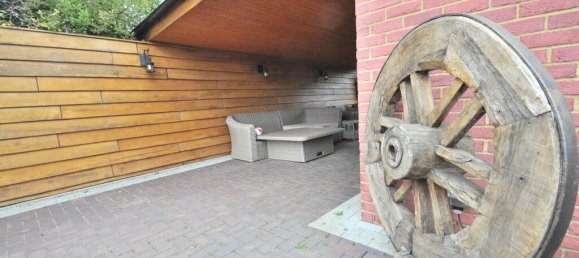 3 bedrooms House in Bromley, United Kingdom No. 13426 8