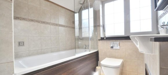 3 bedrooms House in Bromley, United Kingdom No. 13426 15