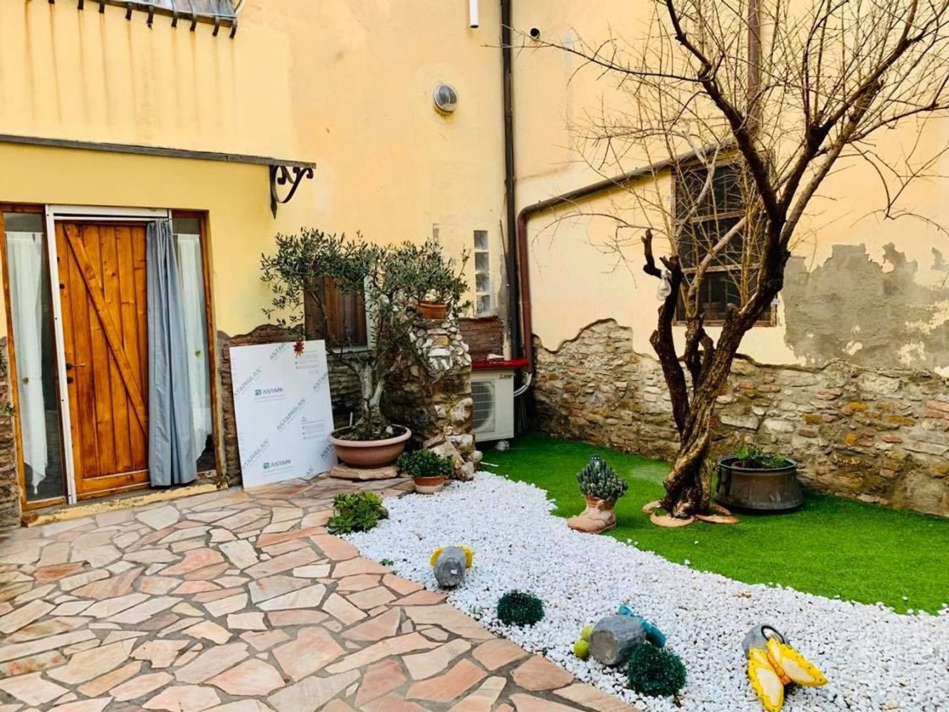 7 bedrooms Apartment in Piombino, Italy No. 399081