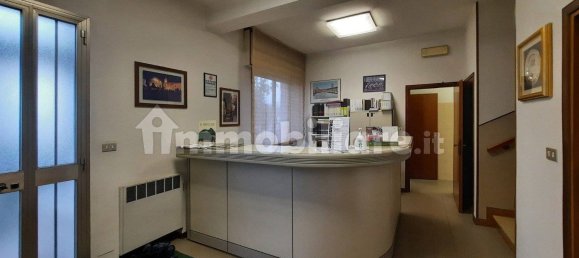 5-Zimmer Gewerbliche Immobilie in Calderara di Reno, Italy, Nr. 83495 11