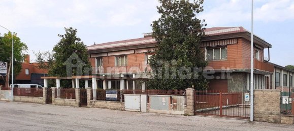 5-Zimmer Gewerbliche Immobilie in Calderara di Reno, Italy, Nr. 83495 4