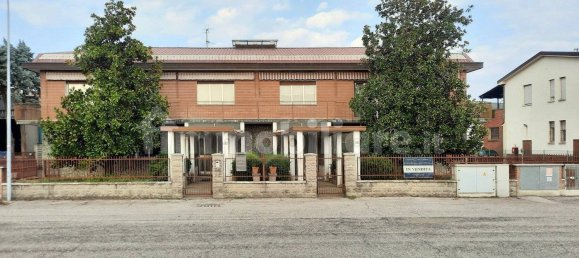 5-Zimmer Gewerbliche Immobilie in Calderara di Reno, Italy, Nr. 83495 2