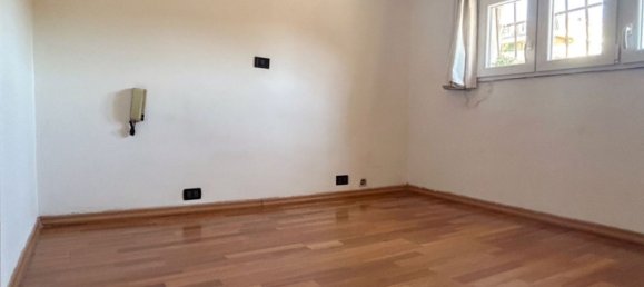 3-Zimmer Doppelhaus in Livorno, Italy, Nr. 306900 16