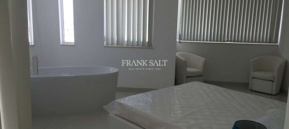 Пентхаус с 3 спальнями в Сан-Пауль-иль-Бахар, Мальта № 8978 10