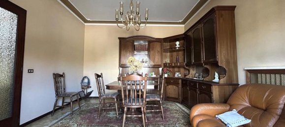 5 bedrooms Villa in Suzzara, Italy No. 363434 6