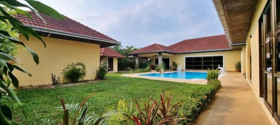 Villa de 4 dormitorios en Pattaya, Thailand No. 25416 10