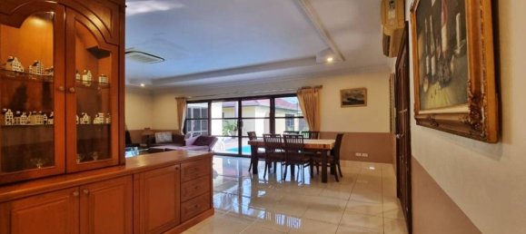 Villa de 4 dormitorios en Pattaya, Thailand No. 25416 7