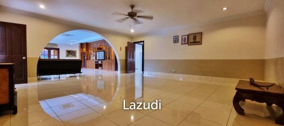 4 bedrooms Villa in Pattaya, Thailand No. 25416 7