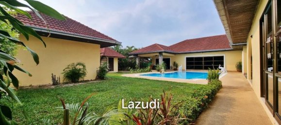 4 bedrooms Villa in Pattaya, Thailand No. 25416 2