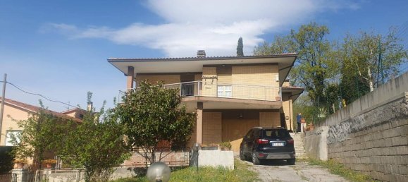 12-salle Villa à Torricella Sicura, Italy No. 159343 3