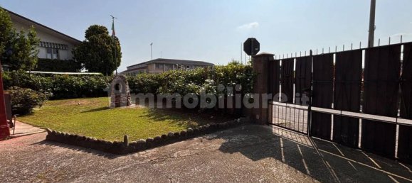 12 bedrooms Villa in Verona, Italy No. 263102 3