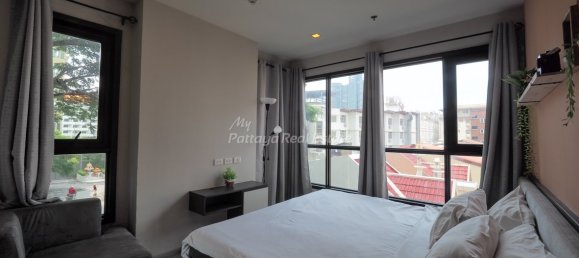 2 bedrooms Condo in Pattaya, Thailand No. 24614 7