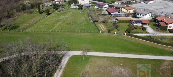 1882m² Land in Udine, Italy No. 41401 2