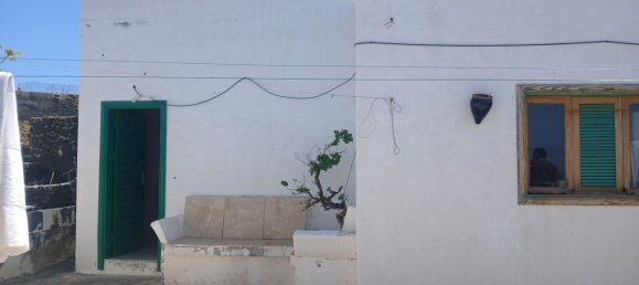 2 bedrooms House in Tias, Spain No. 143498 3