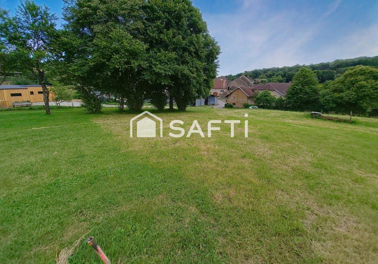 1200m² Land in Oppenans, France No. 103748