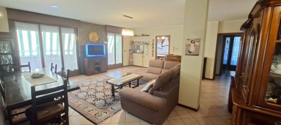 5 Schlafzimmer Doppelhaus in Salsomaggiore Terme, Italy, Nr. 340857 2