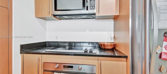Коммерческая недвижимость с 1 спальней в Майами, Майами-Дейд, Флорида, США № 615291 24