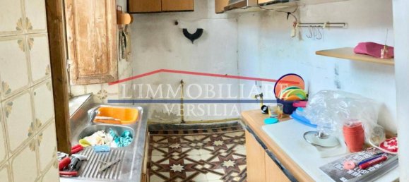 1 bedroom Apartment in Massa, Italy No. 188967 5