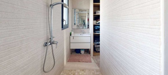 4 bedrooms Villa in Sauveterre, France No. 195827 8