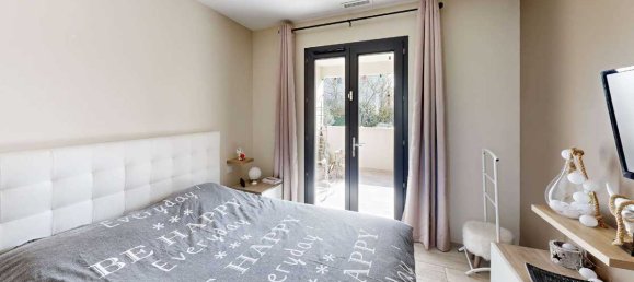 4 bedrooms Villa in Sauveterre, France No. 195827 5