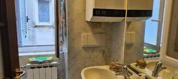 2-salle Appartement à Genoa, Italy No. 76323 23