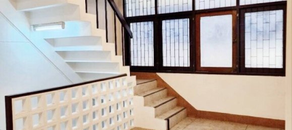 4 bedrooms Warehouse in Bangkok, Thailand No. 14260 2