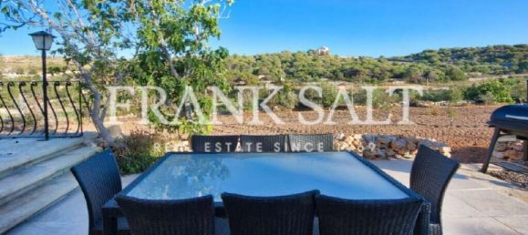 Granja de 3 dormitorios en Saint Paul's Bay, Malta No. 6729 8