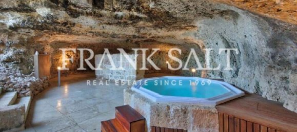 Granja de 3 dormitorios en Saint Paul's Bay, Malta No. 6729 3