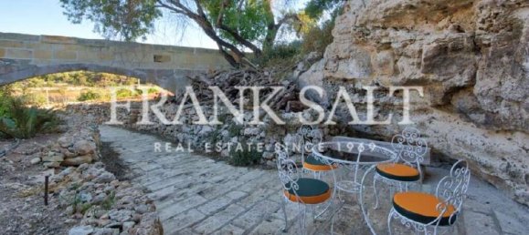 Granja de 3 dormitorios en Saint Paul's Bay, Malta No. 6729 6