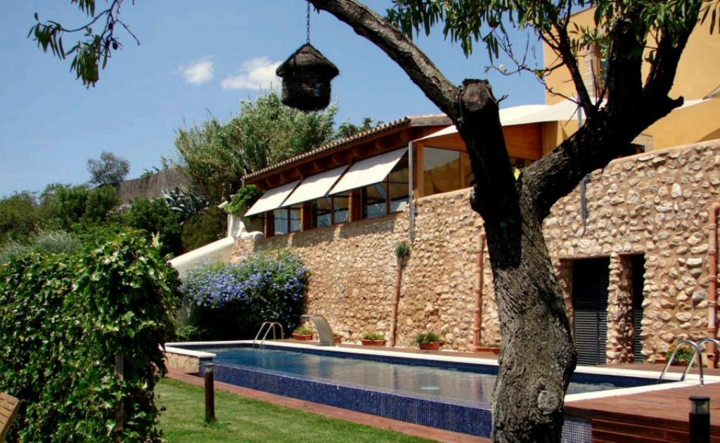 Propriété commerciale à Sant Pere de Ribes, Spain 1009m² No. 289495