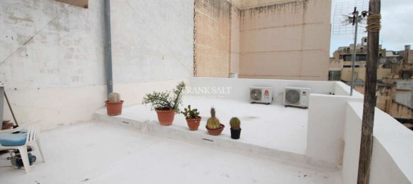 2 bedrooms Townhouse in Sliema, Malta No. 3747 13