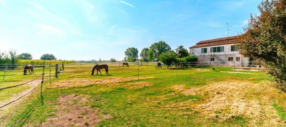 5 Schlafzimmer Haus in Curtatone, Italy, Nr. 128611 38