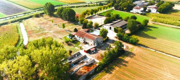 5 Schlafzimmer Haus in Curtatone, Italy, Nr. 128611 10