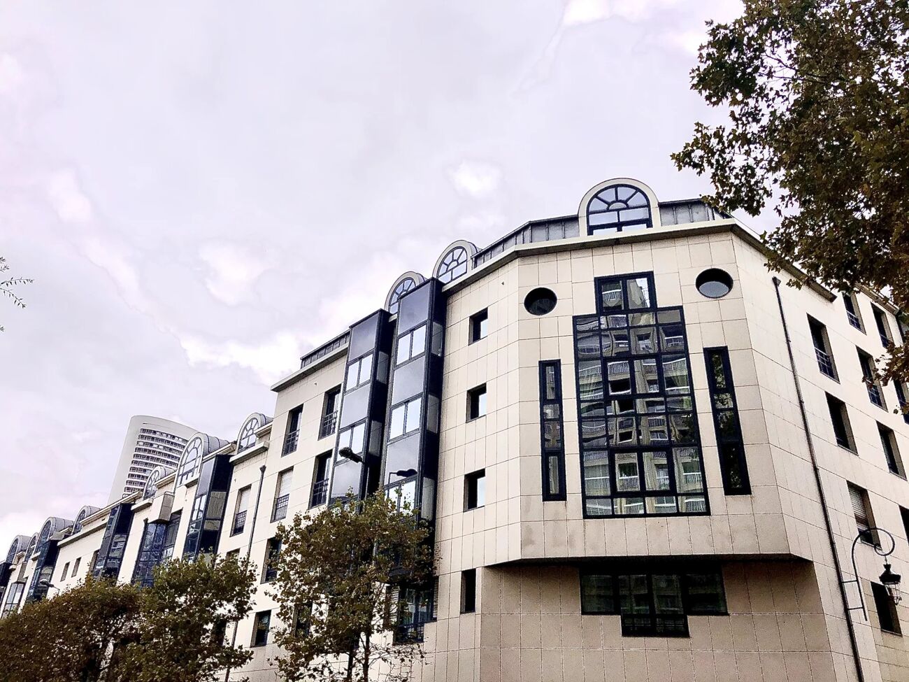 1 bedroom Apartment in Puteaux, France No. 335090