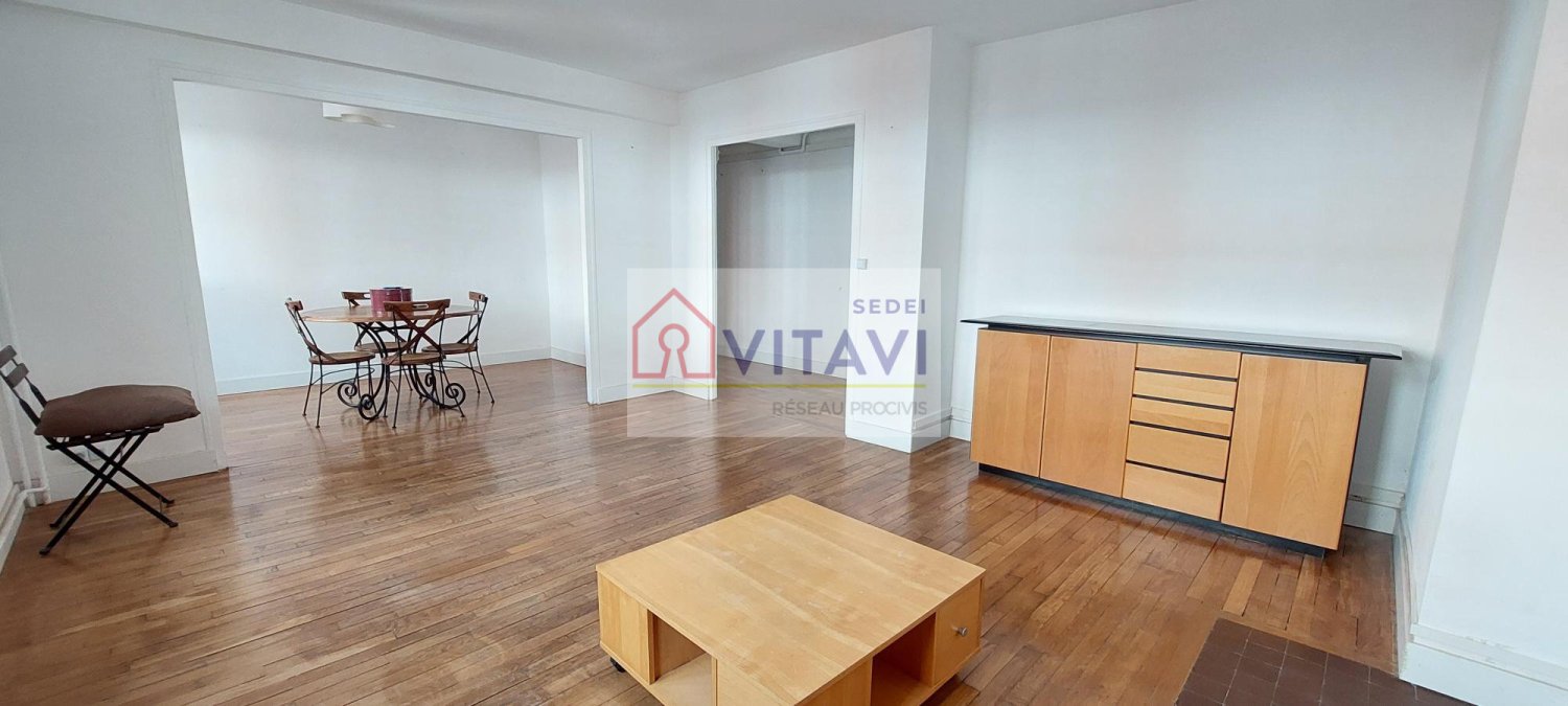 2 bedrooms Apartment in Beauvais, France No. 69042