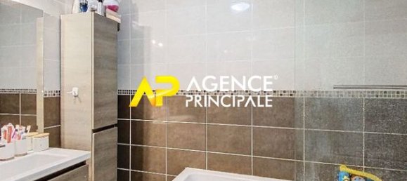 Casa de 1 dormitorio en Bezons, France No. 167192 12