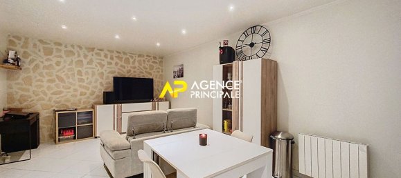 Casa de 1 dormitorio en Bezons, France No. 167192 2