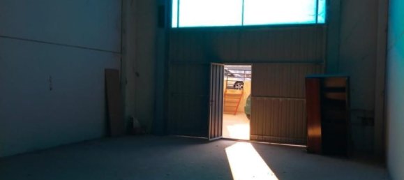 353m² Warehouse in Cartuja Baja, Spain No. 31956 4
