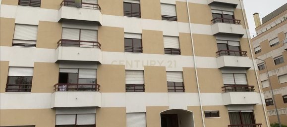 Квартира с 3 спальнями в Оливейра ди Аземейш, Португалия № 11317 22