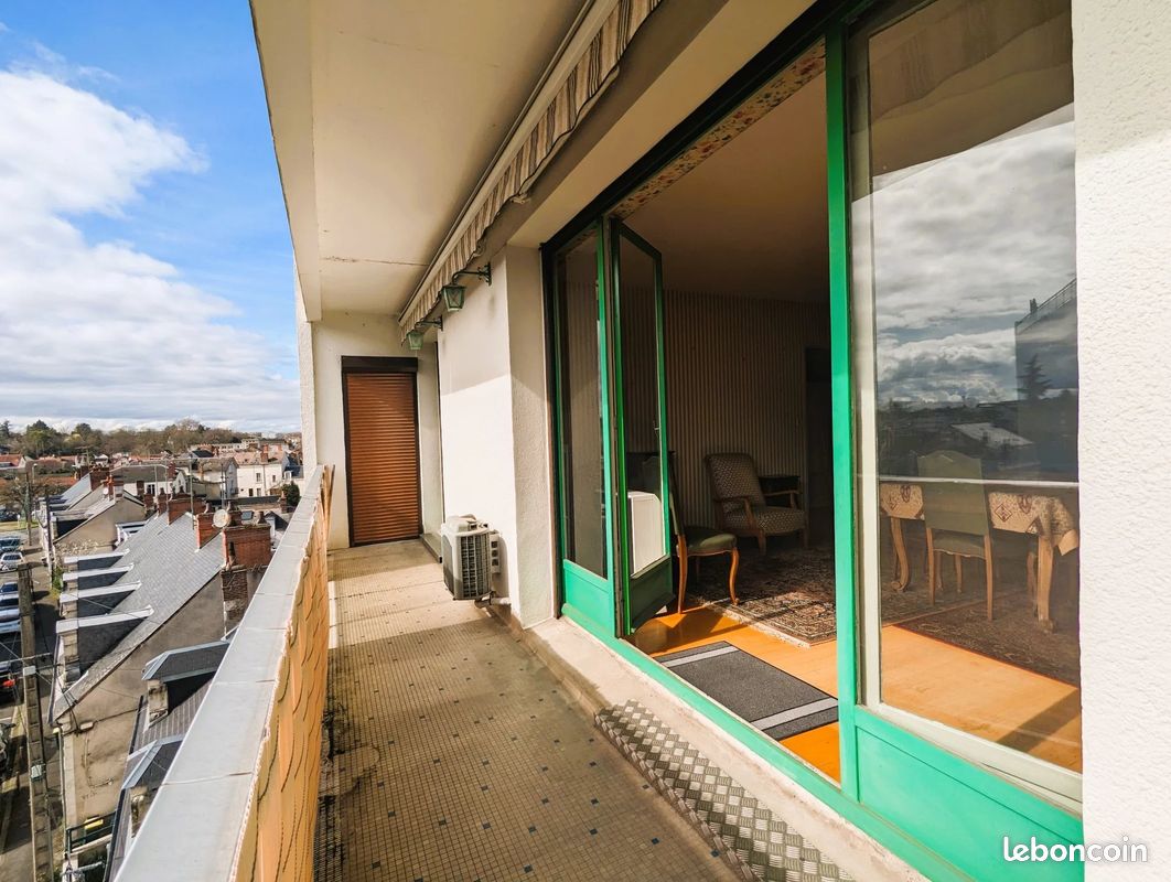 Apartamento de 2 dormitorios en Bourges, France No. 85284