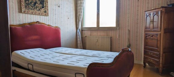 Apartamento de 2 dormitorios en Bourges, France No. 85284 10