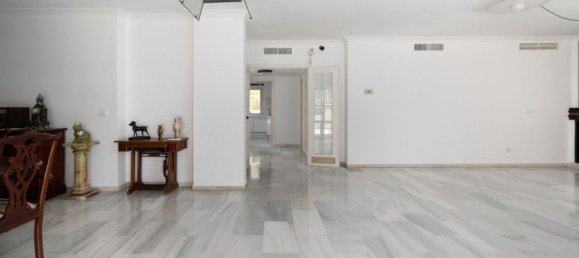 4 bedrooms Penthouse in Marbella, Spain No. 81618 13