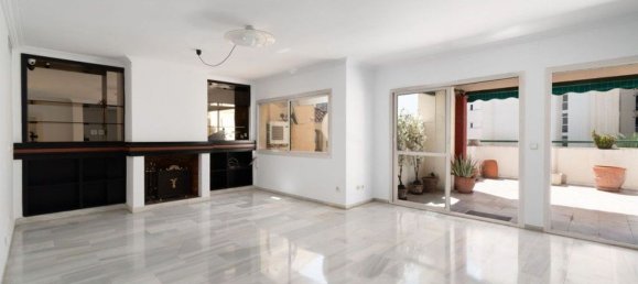 4 bedrooms Penthouse in Marbella, Spain No. 81618 6