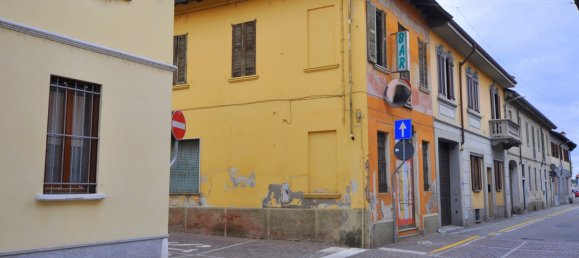 6 rooms Commercial property in Buscate, Italy No. 142741 2