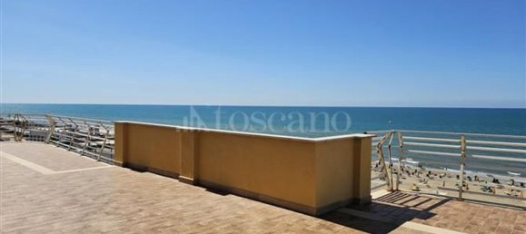 7 Schlafzimmer Penthouse in Pomezia, Italy, Nr. 377583 47