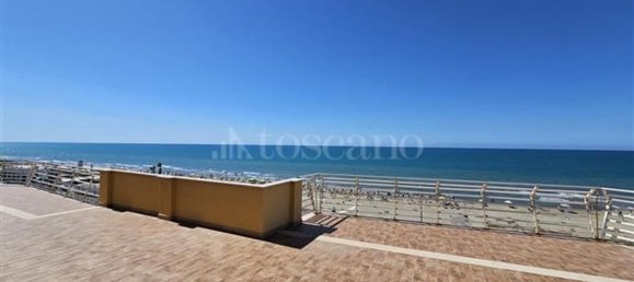 7 Schlafzimmer Penthouse in Pomezia, Italy, Nr. 377583 48