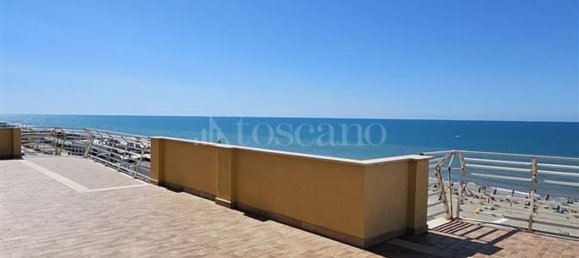 7 Schlafzimmer Penthouse in Pomezia, Italy, Nr. 377583 46