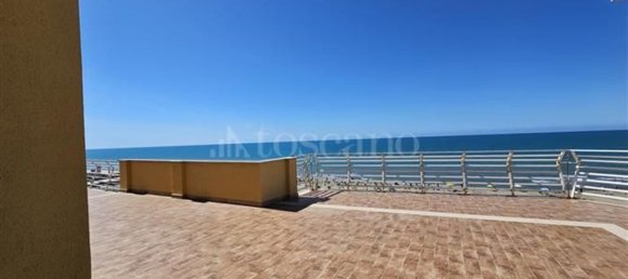 7 Schlafzimmer Penthouse in Pomezia, Italy, Nr. 377583 44